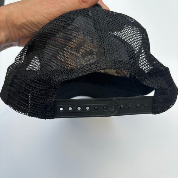 Ed Hardy Embroidered Skull Trucker Cap - Unisex - Picture 6 of 10